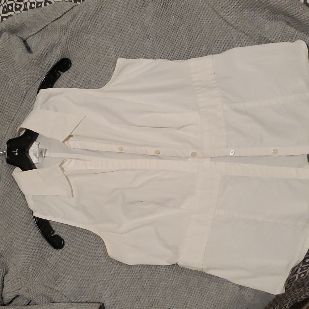 Ann Taylor Loft Sleeveless blouse size 10